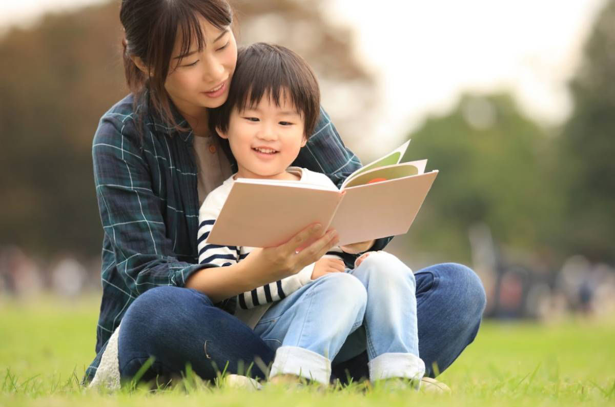 Nên làm gì khi nhận thấy trẻ sắp biết nói?