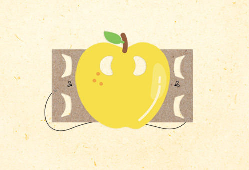 Illustration stylisee d'une pomme jaune avec une feuille verte, placee sur un fond semblable a du carton. La pomme presente des decoupes ludiques et des reflets subtils, creant un design fantaisiste. Le fond est texture avec une palette de couleurs beige clair, renfor�ant l'aspect biologique de l'image.