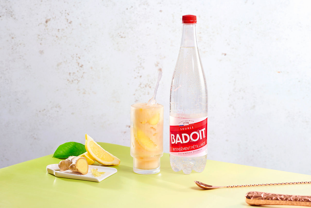 Divers formats de bouteilles de Badoit en verre