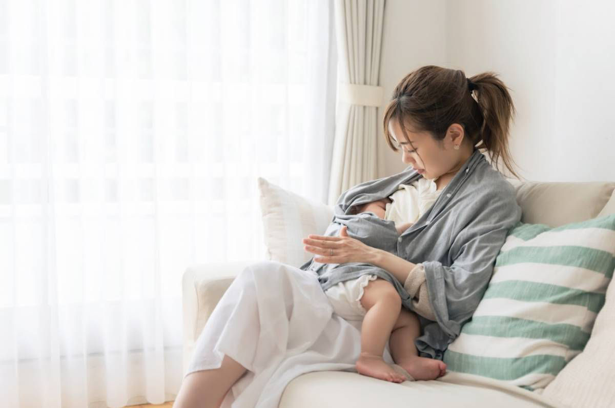 Sữa mẹ là nguồn dinh dưỡng tốt nhất cho trẻ sơ sinh và trẻ nhỏ.