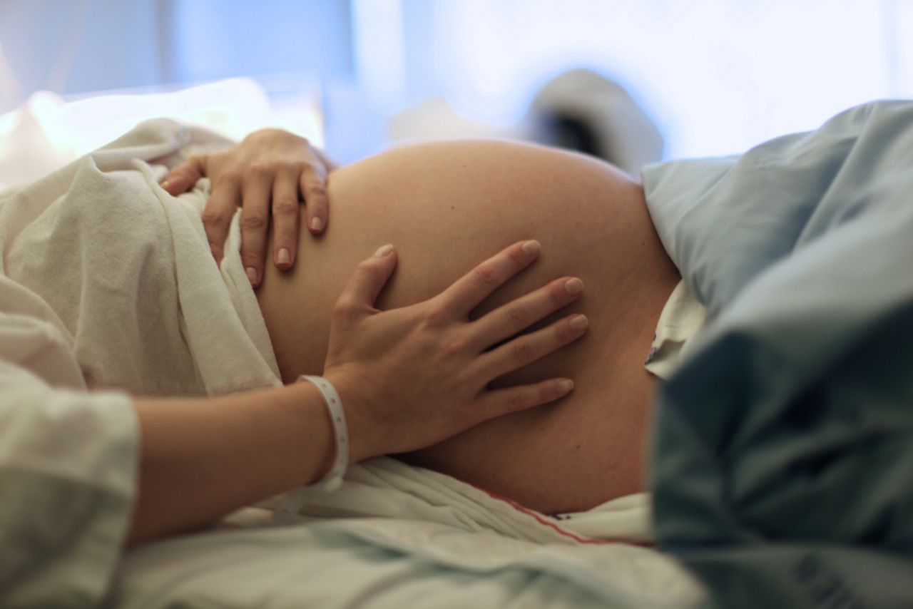 Schwangere im Kreissaal