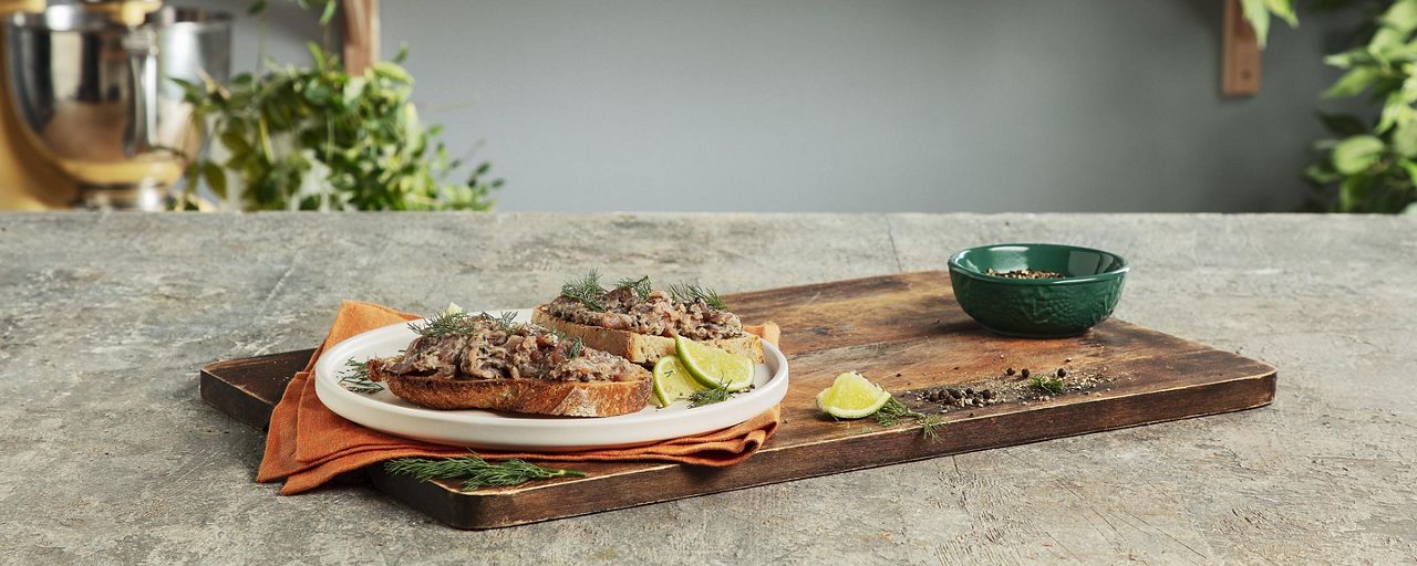 Recipe: Snappy Granola Plum