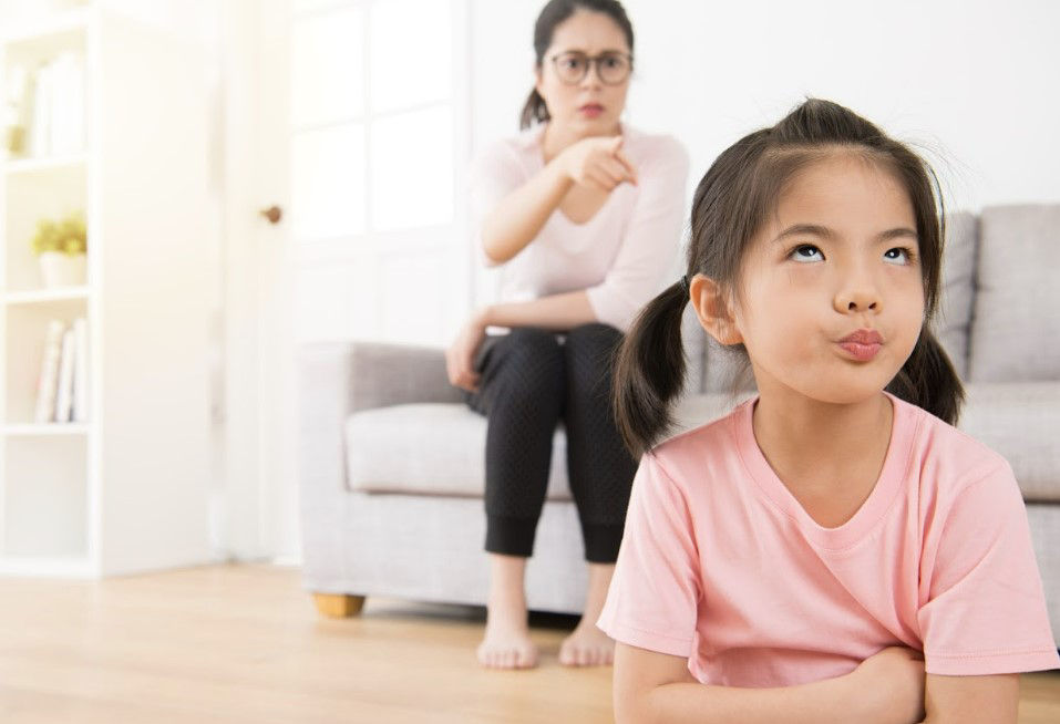 Khủng hoảng tuổi lên 4: Nguyên nhân & cách xử trí đúng