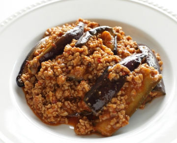 Lamb and aubergine casserole with neocate LCP