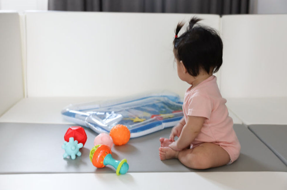 Lịch sinh hoạt bé 8 tháng ăn, ngủ và vận động