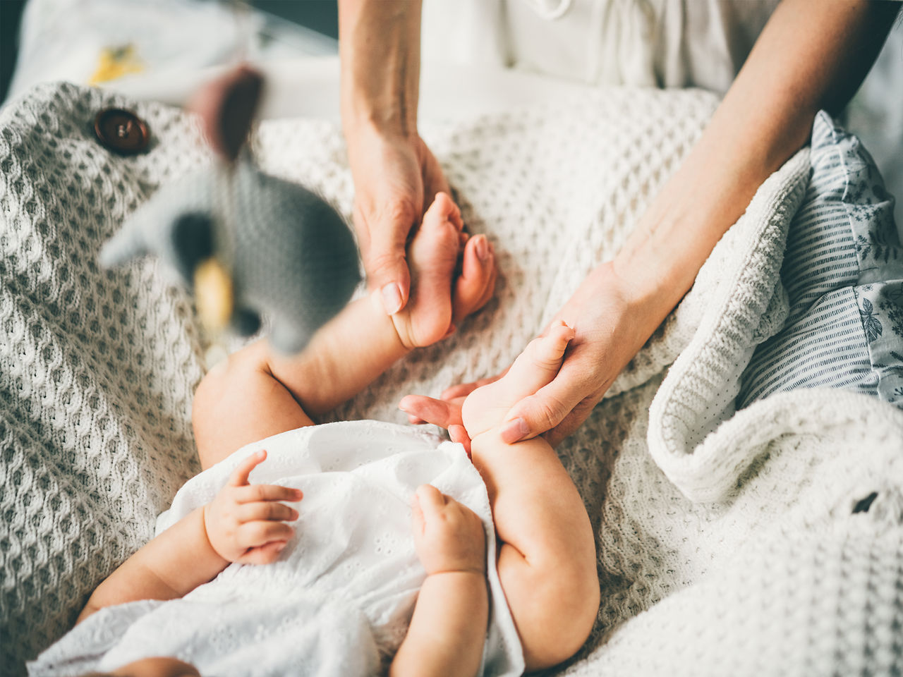 Baby auf dem Wickletisch