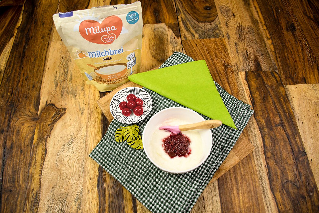 Brei mit saueren Kirschen