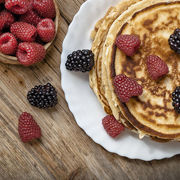 Neocate pancakes and berries recipe image