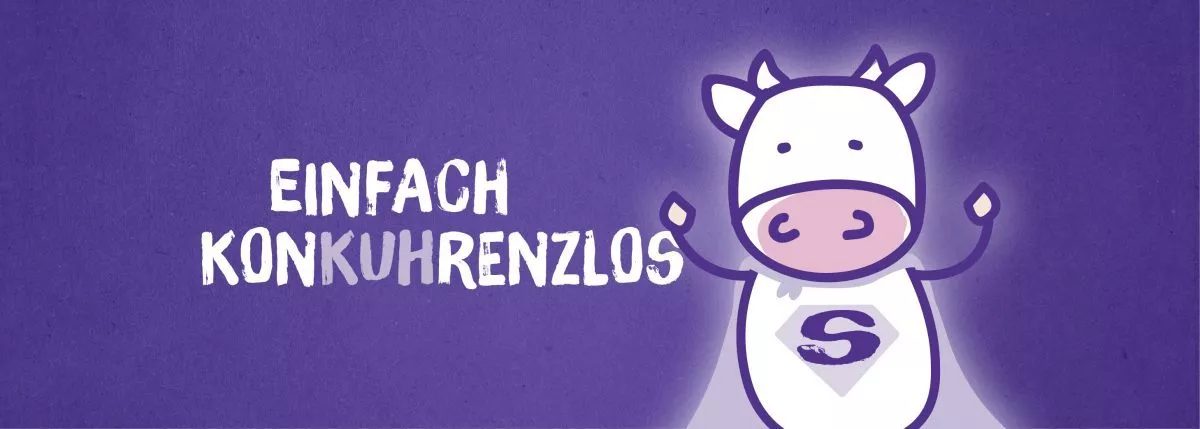 Kuh in Superheldenkostüm