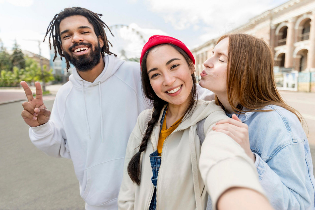 teens-adult-glb-getty-2148576840-happy-friends-together