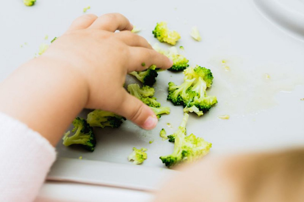 Πώς θα μάθετε στο μωρό σας να τρώει