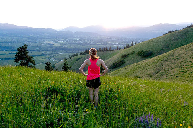 pregnancy exercise outdoors