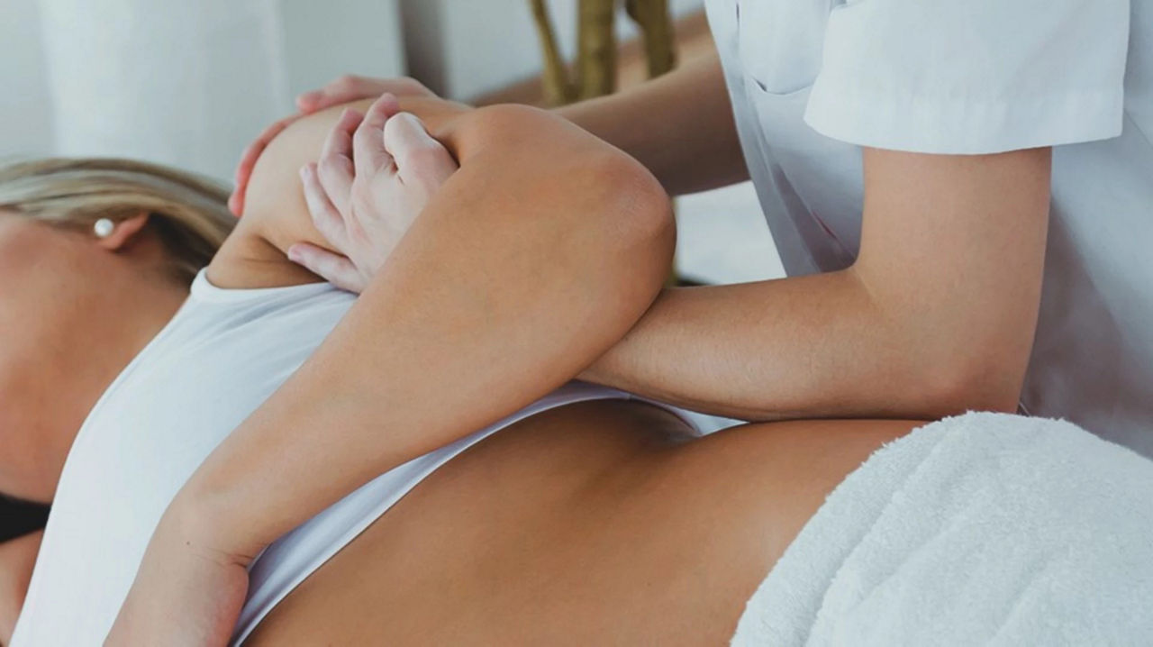 3-Step Massage to Relieve Leg Pain During Pregnancy