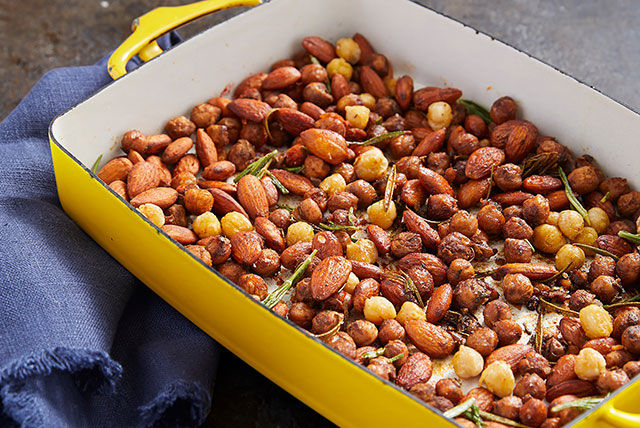 garbanzos y almendras rostizadas