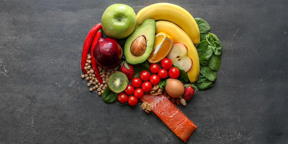 Fruits and vegetables arranged in the shape of brain
