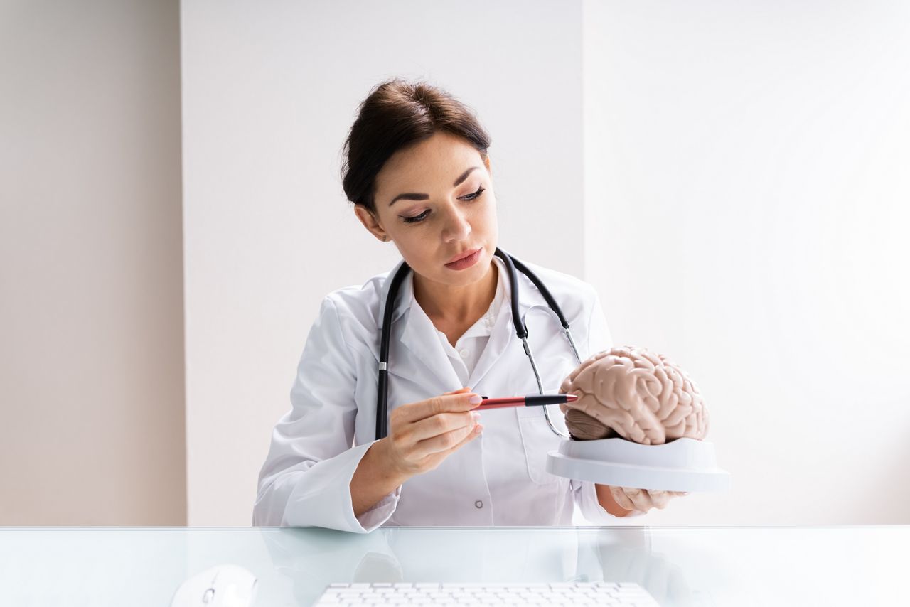 Brain Surgeon Or Neurologist Doctor Explaining To Patient; Shutterstock ID 1754977193; purchase_order: DNC Thumbnails; job: Videos; client: ; other: 