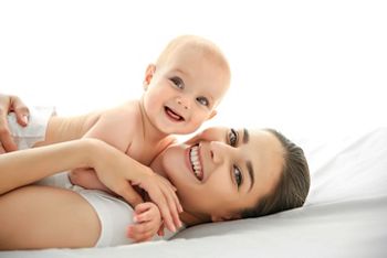 Mother and baby on bed; Shutterstock ID 484407172; purchase_order: DNC Thumbnails; job: Webinars 1 (50/189); client: ; other: 