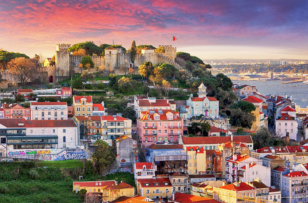 Lisbon, Portugal skyline with Sao Jorge Castle; Shutterstock ID 588863066; purchase_order: DNC-Shutterstock-20230901; job: DNC Event Thumbnail - N&G2024; client: ; other: 