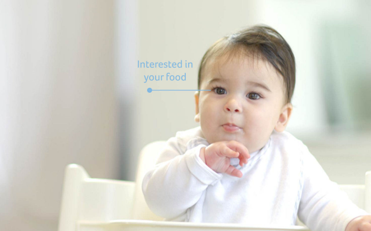 baby weaning intersted in food