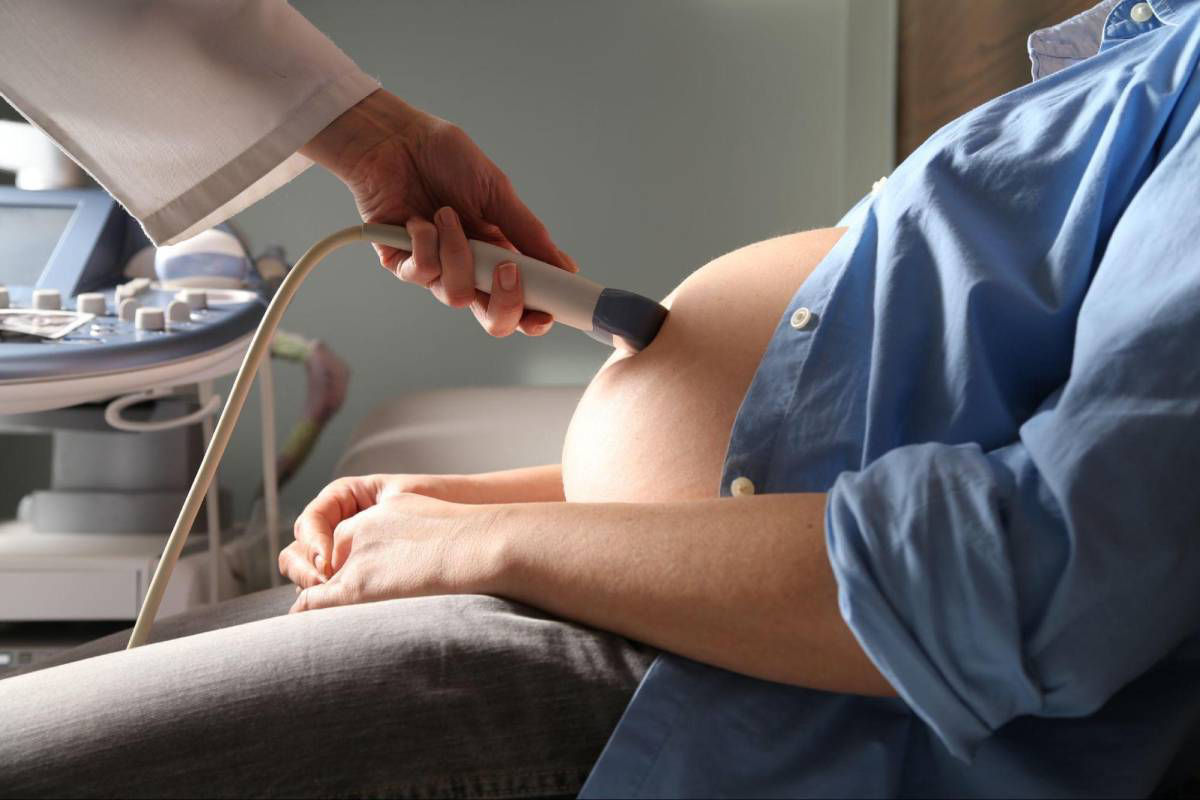 Mẹ bầu 36 tuần nên khám thai mỗi tuần một lần.