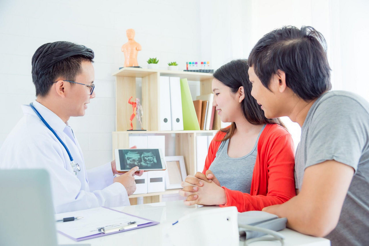 Theo dõi dấu hiệu bất thường khi thai nhi 4 tuần tuổi
