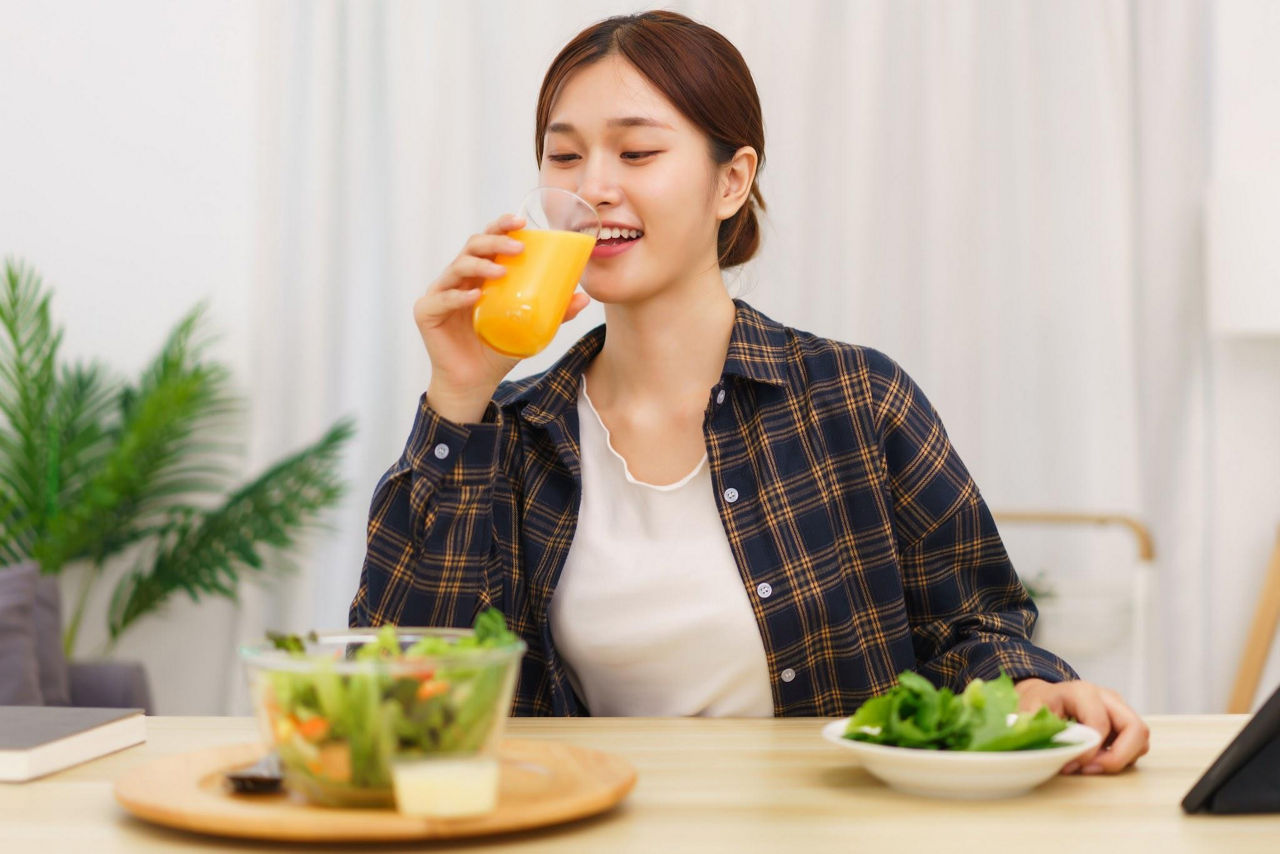 Khi thai nhi tuần thứ 8 mẹ nên ăn uống lành mạnh
