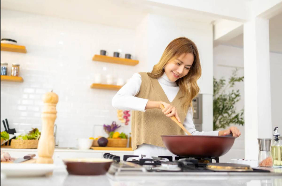 Mẹ nên nấu đa dạng thực phẩm để bữa ăn ngon miệng và đủ dinh dưỡng hơn.