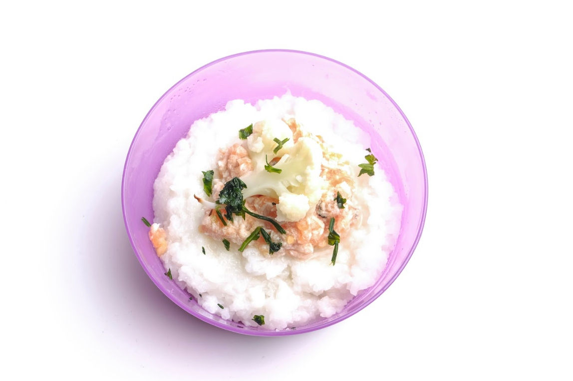 Thực đơn cơm nát cho bé 10 tháng tuổi với thịt, cá, trứng, hải sản…