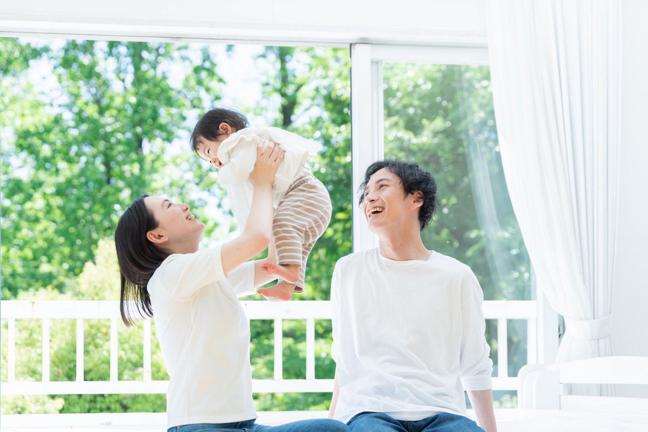 Thường xuyên trò chuyện, vui chơi cùng con