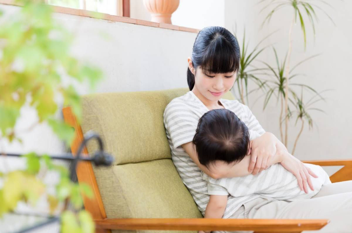 Trẻ 15, 16, 17 tháng chưa biết nói: Nguyên nhân & giải pháp