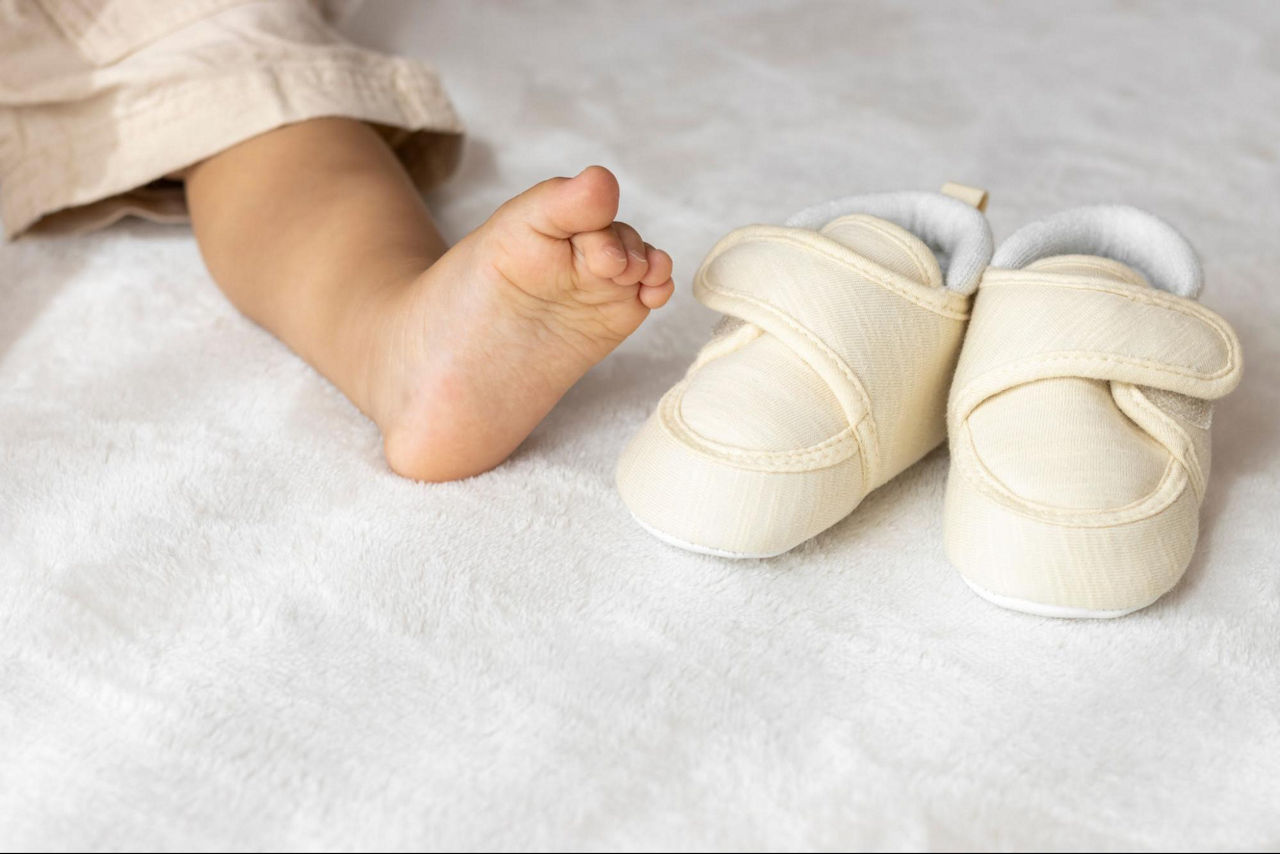 Trẻ 4 tháng biết làm gì? Cẩm nang chăm sóc trẻ khỏe mạnh