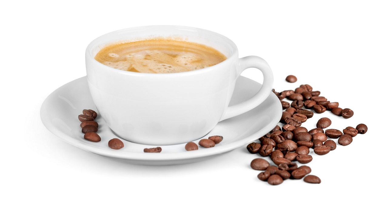 Complan Shake recipe image coffee cup and coffee beans