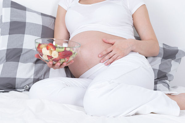 photo telling to eat healthy during the pregnancy; Shutterstock ID 343230152; PO: redownload; Job: redownload; Client: redownload; Other: redownload