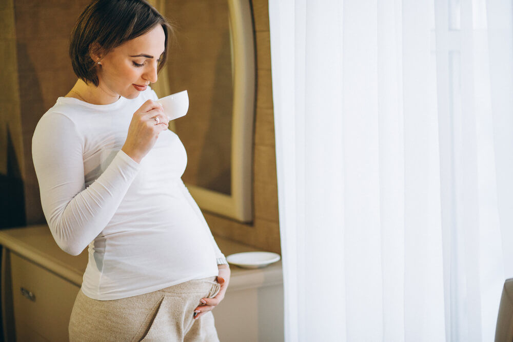 is-it-okay-for-pregnant-women-to-drink-cocoa