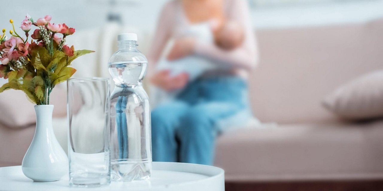 Comment bien s'hydrater pendant l'allaitement ?